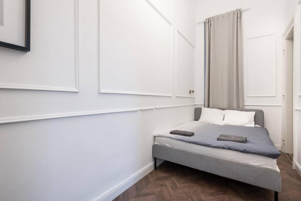Stylish Apartment In The City Center Budapest Ngoại thất bức ảnh